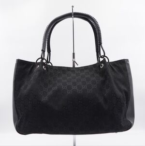 CE39 💟 Gucci GG Black Canvas Tote